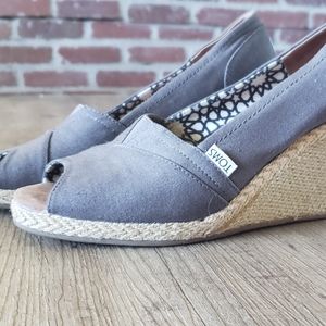 Toms wedges 10